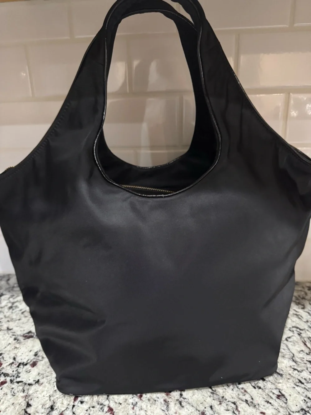 KATE SPADE- Elegant Black Bow Tote Bag - Picture 2 of 4